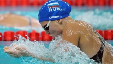 Российские пловчихи с рекордом выиграли эстафету на чемпионате Европы