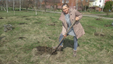 Субботник  в  микрорайоне  Дивном  поселка  Индустриального.