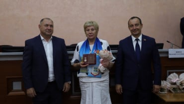 В Анапе парламентарии наградили актив ТОС