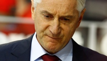Билялетдинов извинился за поражение от финнов, но уходить не хочет