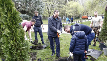 Губернатор Краснодарского края Вениамин Кондратьев принял участие во Всекубанском субботнике