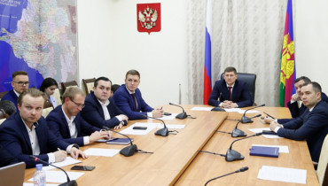 Андрей Алексеенко на совещании обсудил реализацию системы «Цифровой проездной»