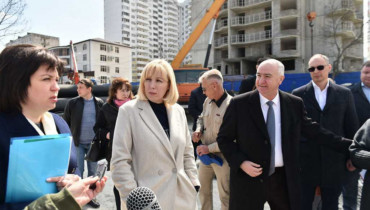 Анна Минькова проинспектировала строительство двух детсадов в Новороссийске