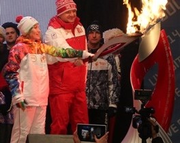 Олимпийский огонь на финишной прямой