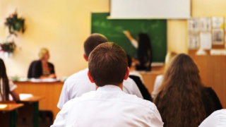 Две школы и пять детсадов Кубани получат статус казачьих