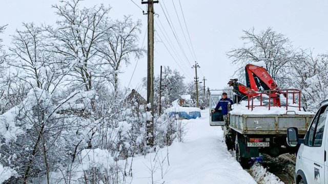 На Кубани и в Адыгее восстановлено нарушенное из-за снегопада энергоснабжение населенных пунктов