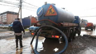 В Краснодаре работает водооткачивающая техника