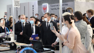 Губернатор Кубани посетил выставку UMIDS-2022 в Краснодаре