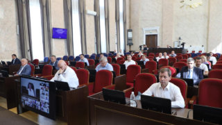 Депутаты ЗСК приняли поправки в краевые законы о перевозках пассажиров и багажа в первом чтении