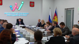 Министр экономики края Алексей Юртаев встретился с представителями ведущих банков