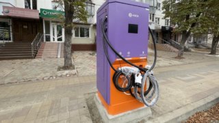 В Краснодаре установили 23 зарядные станции для электромобилей