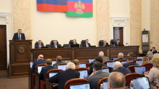 Социально-экономическое развитие региона обсудили на очередной сессии в ЗСК