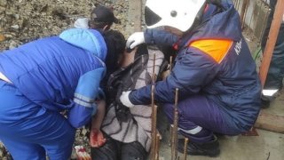 В Туапсинском муниципалитете рабочий упал со 2 этажа на торчащую арматуру