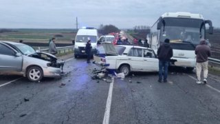 На трассе в Усть-Лабинском районе с разницей в несколько минут произошло два ДТП