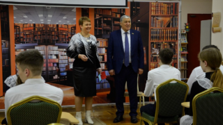 Депутат Гордумы провел классный час в краснодарской школе