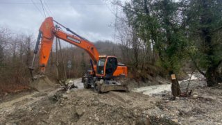 В селе Каткова Щель вновь строят временную переправу