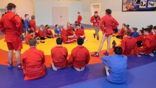 Депутат ЗСК организовал занятия по самбо для кубанских школьников