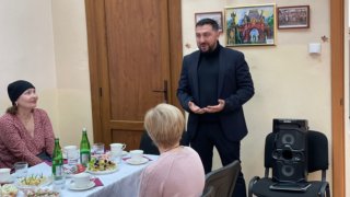 Владимир Вербицкий поздравил активисток 36-го округа с 8 марта. 