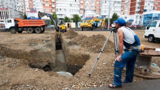 «Делать это надо сразу»: Евгений Наумов рассказал о восстановлении дорог