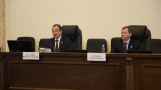 Глава ЗСК провел заседание парламентской комиссии по взаимодействию с органами исполнительной власти