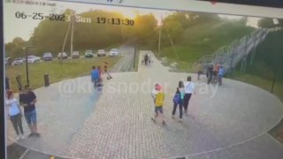 В Усть-Лабинске полиция ищет мотоциклиста, сбившего подростка 