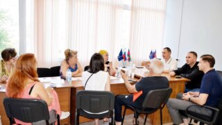 Виктор Тепляков провёл приём граждан в микрорайоне КСМ