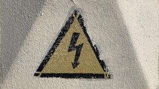 В Карасунском округе Краснодара без света остались 15 улиц