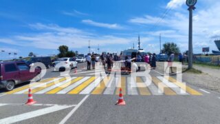 В Темрюке мотоциклист сбил 4 пешеходов, погиб один несовершеннолетний