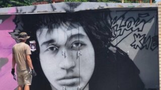 В Краснодаре появилось граффити с Цоем