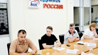 Состояние парка в честь 80-летия со дня основания Краснодарского края обсудил на совещании в Сочи депутат ЗСК Виктор Тепляков