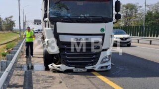 Грузовик на трассе М4 «Дон» сбил водителя, меняющего колесо на дороге