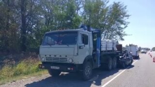 Под Армавиром два человека погибли в ДТП с участием грузовика