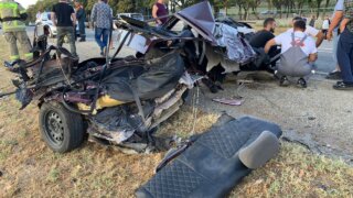 Под Новороссийском машину разорвало в ходе ДТП, водитель отделался испугом