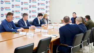 Депутат ЗСК Виктор Тепляков обсудил с «единороссами» план работы в 2024 году