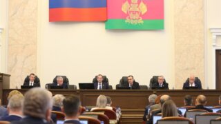 Депутаты ЗСК внесли поправки в законодательство в отношении защиты прав детей-сирот