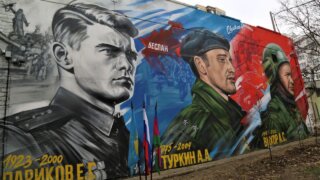 В Анапе открыли мурал в честь трех воинов разной эпохи