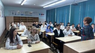 В канун Дня добровольца в Краснодаре прошла встреча со школьниками