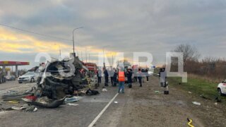 Трое погибших и семеро раненных: бензовоз и маршрутка столкнулись на Кубани (ВИДЕО)