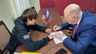 Кубанский хирург, депутат ЗСК Порханов отдал свой голос в поддержку Путина