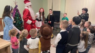 Депутат гордумы Краснодара Константин Семернин поздравил детей своего округа с наступающим Новым годом