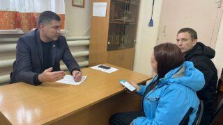 От ремонта дорог до помощи бойцам СВО: депутат гордумы Краснодара провел прием жителей хутора