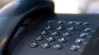 Кубанцы могут звонить на горячую линию по выборам президента России