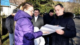 Школы, детсады и зоны отдыха: депутат ЗСК Тепляков осмотрел территорию Сочи, где начнется комплексная застройка