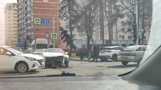 Две автоледи разбили свои иномарки в центре Краснодара