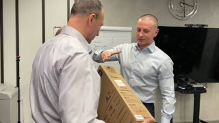 Андрей Анашкин вручил семьям участников СВО подарки к Дню защитника Отечества