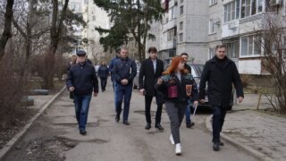 Жители Краснодара пожаловались депутату Игорю Брагарнику на качество дорог