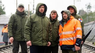 Пассажиров задержанных поездов в Сочи из-за непогоды перевозят автобусами