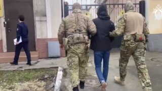 Жителя Новороссийска будут судить за демонстрацию татуировки с нацистской символикой