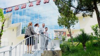 Работники ДК в Сочи попросили депутата Теплякова помочь с оборудованием для кинозала