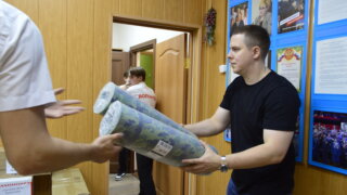 Гуманитарный груз бойцам СВО отправили жители Комсомольского микрорайона